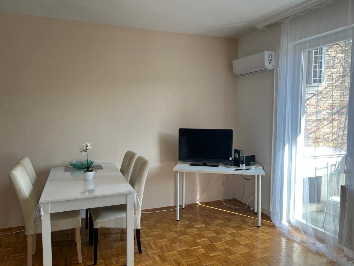 Centrum Szeged Apartman Ngoại thất bức ảnh